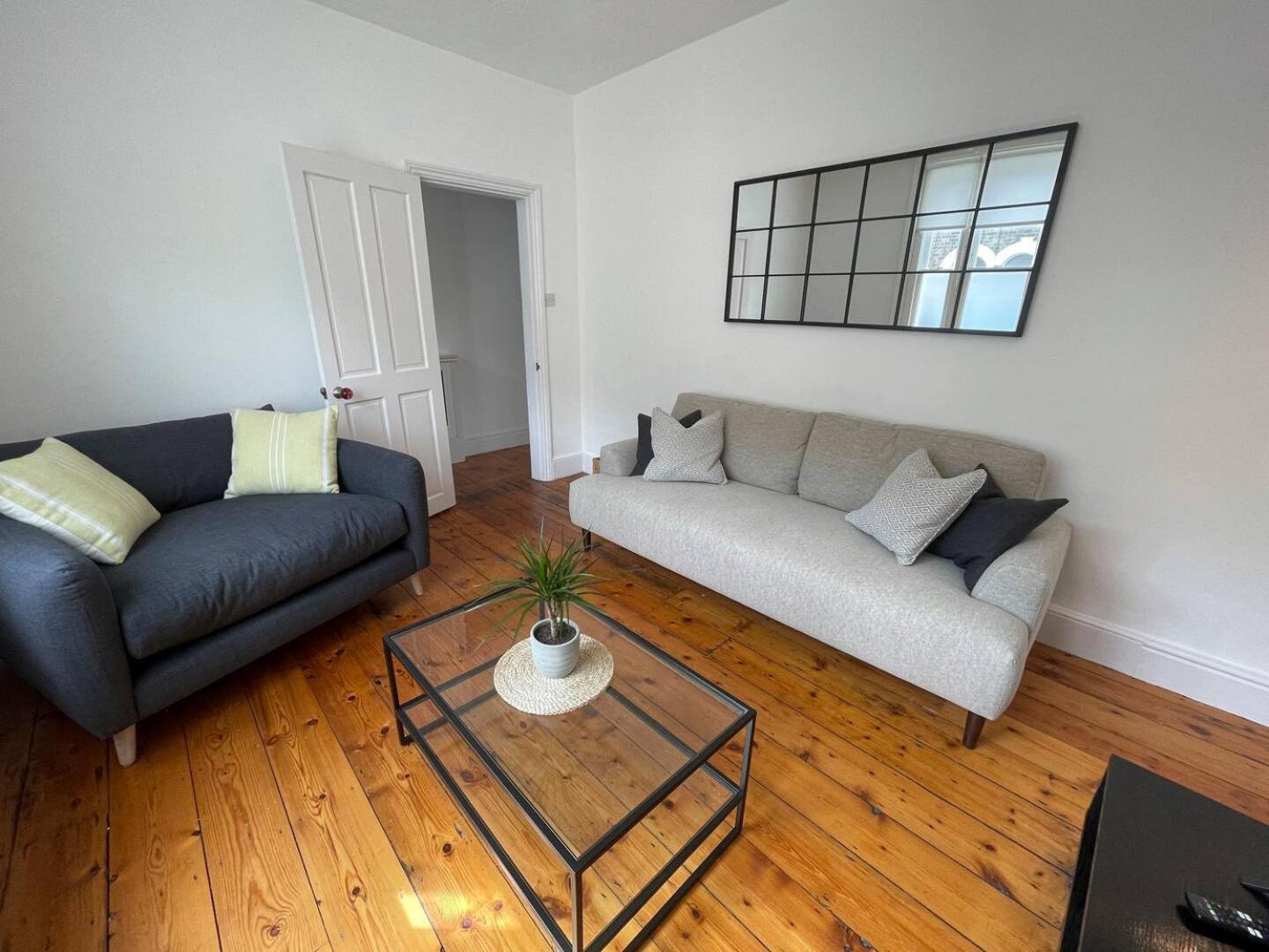 Fantastic Victorian House, Excellent City Location - Cambridge Homehost Bagian luar foto
