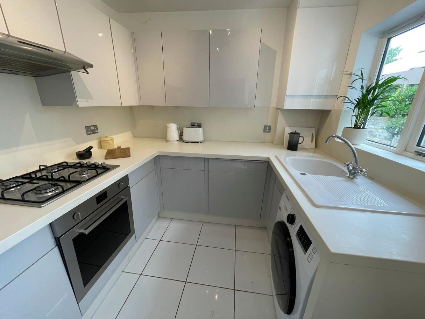 Fantastic Victorian House, Excellent City Location - Cambridge Homehost Bagian luar foto